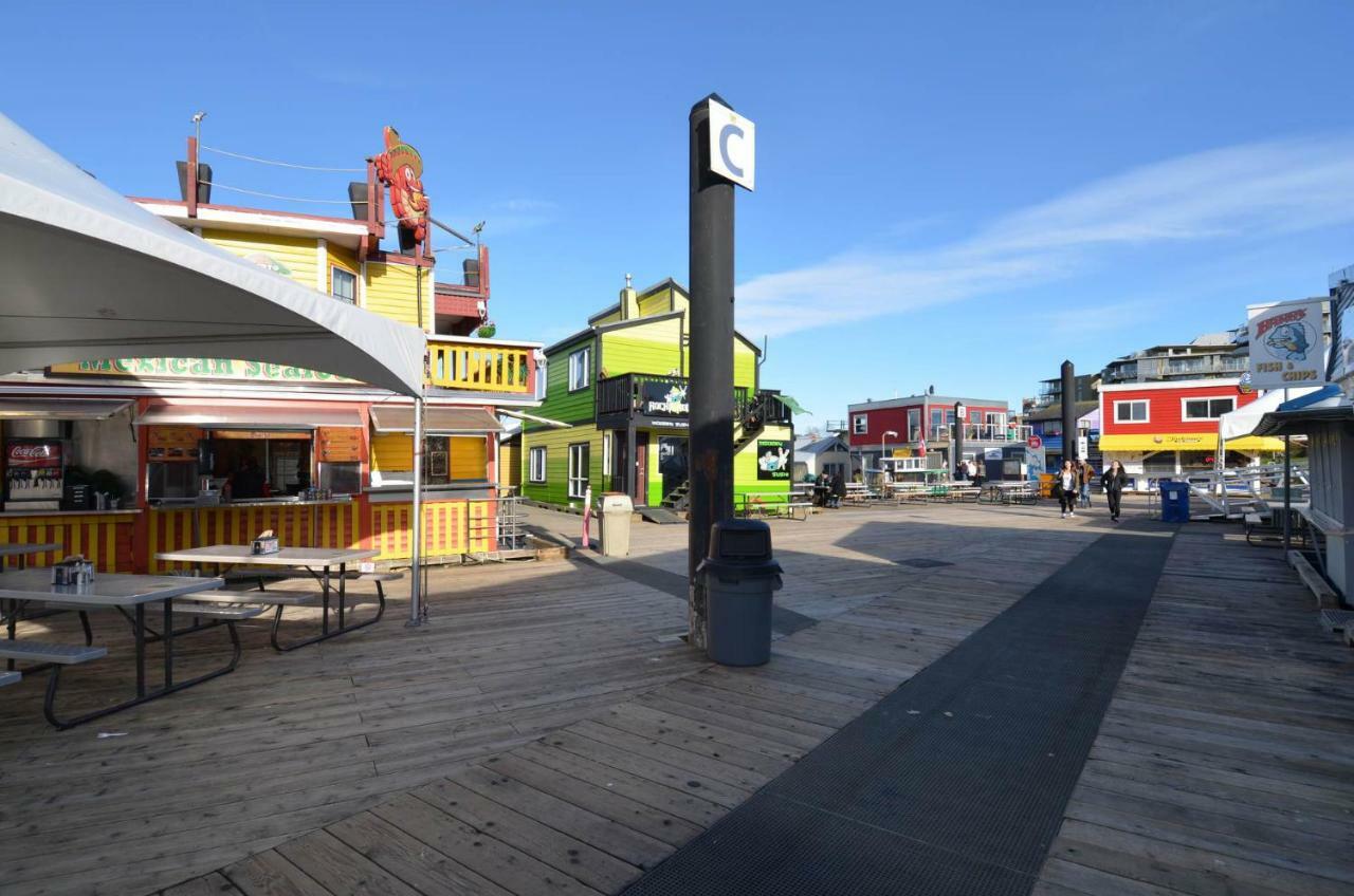 A Float Home B&B In Fisherman'S Wharf Victoria Exterior foto